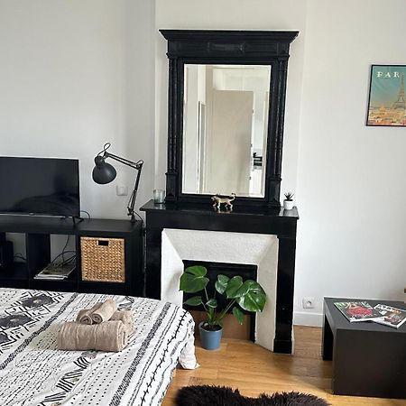 Apartmán Charmant Studio Au Coeur Du 18E Paříž Exteriér fotografie